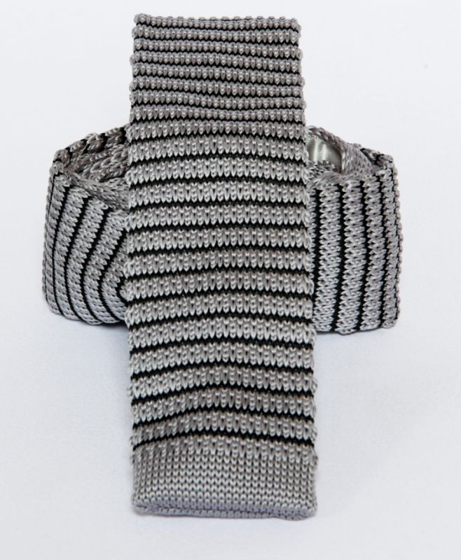 Prémium slim  kötött nyakkendő - Szürke-fekete csíkos