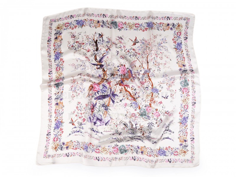 Női szatén kendő - 70x70 cm