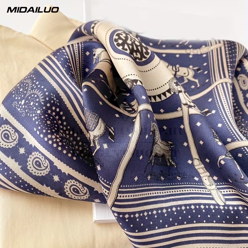 Unisex exklúzív selyem sál - Kék mintás Unisex exklúzív selyem sál - Kék mintás