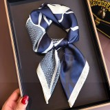   Unisex exklúzív szatén sál - Kék mintás