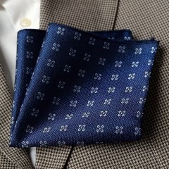                     Exkluzív díszzsebkendő - Kék aprómintás Diszzsebkendő